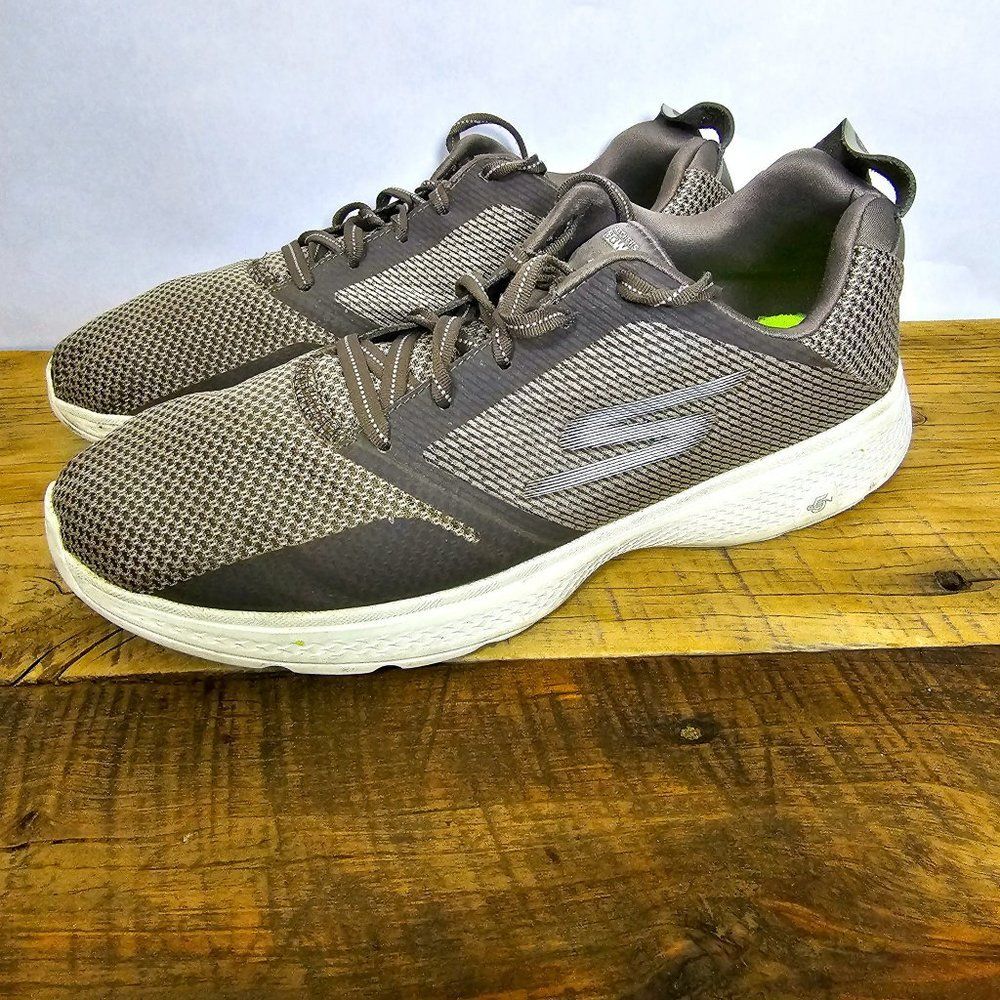Skechers GOGA MAX / GOWALK 4 Size 13 Taupe (Brown)